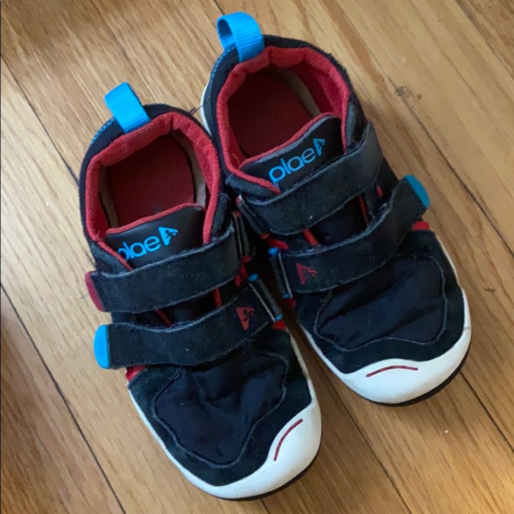 Plea boys shoes